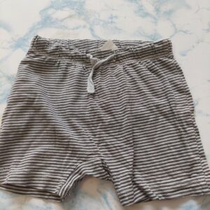 Lühikesed püksid 86